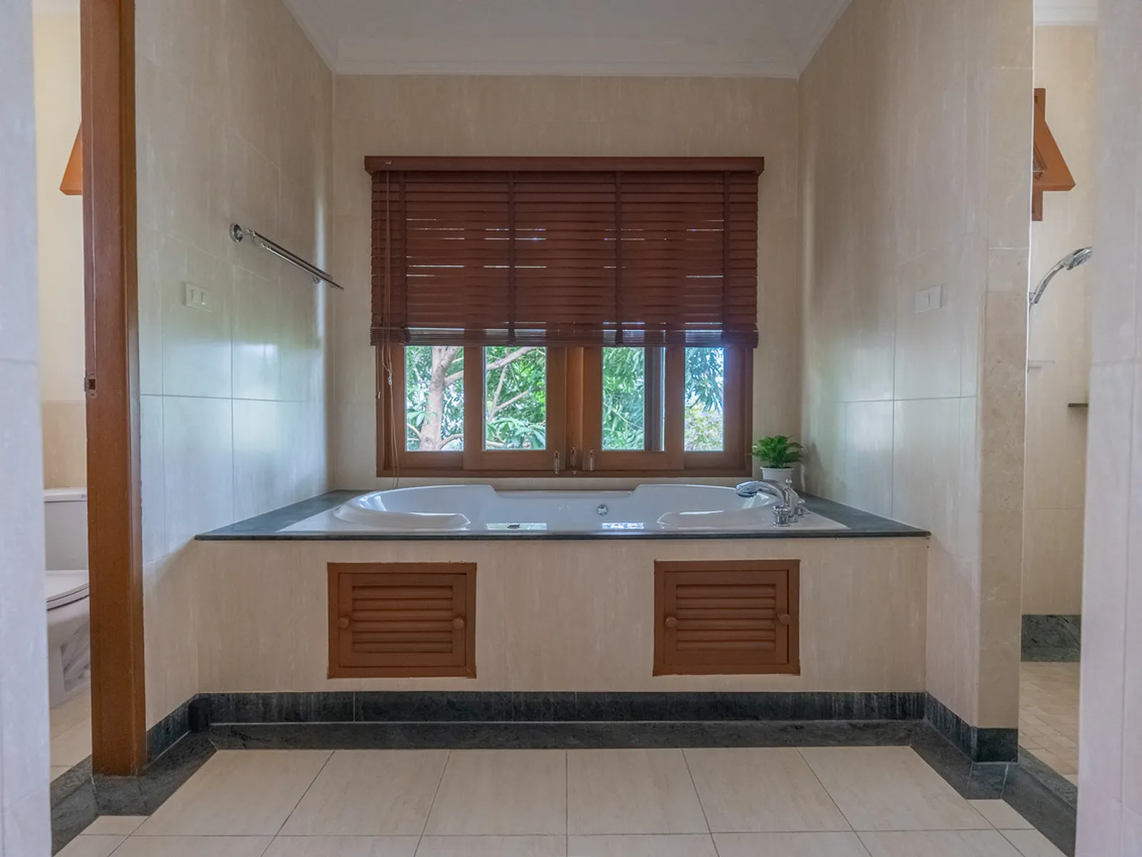 Лэйквуд Хиллс, вилла с 5 спальнями и бассейном на продажу, Лайан - Layan, Phuket - Фото 53