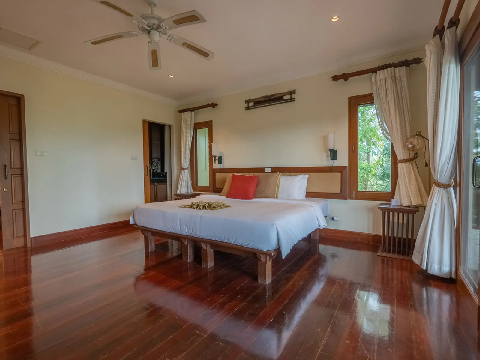 Лэйквуд Хиллс, вилла с 5 спальнями и бассейном на продажу, Лайан - Layan, Phuket - Фото 42