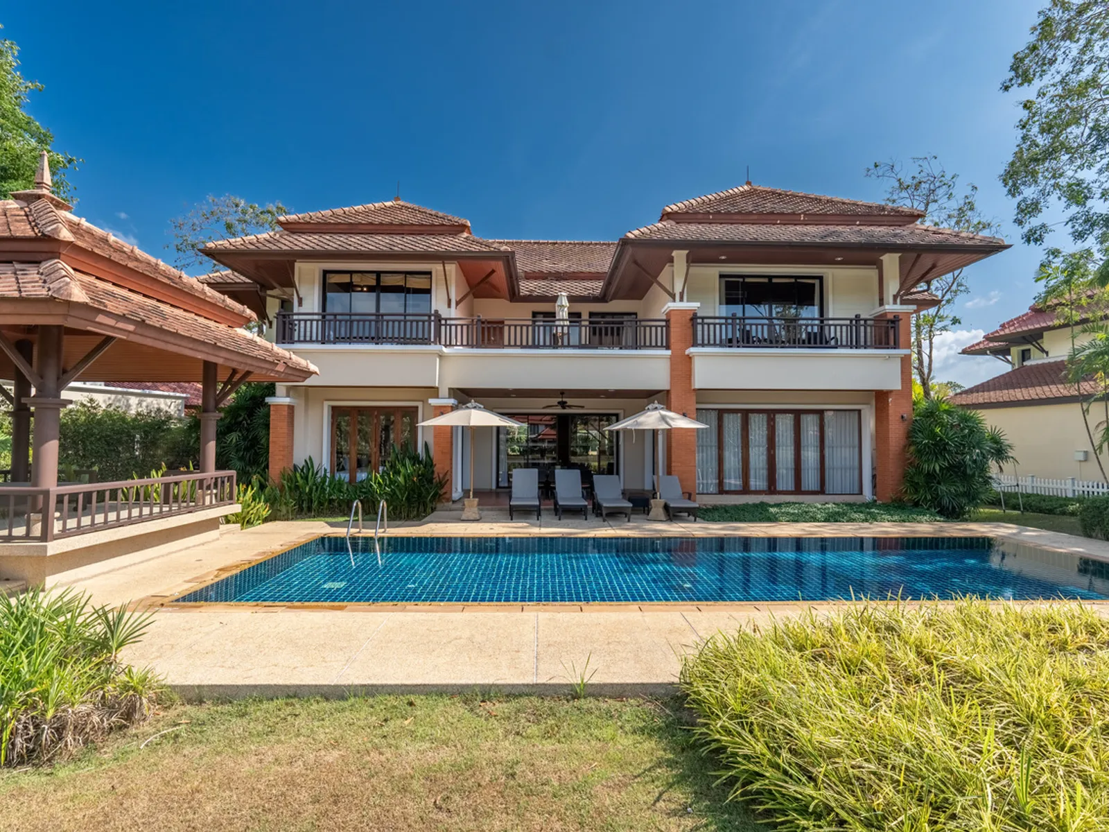 Продается 4-спальная вилла с бассейном у озера, Лагуна - Laguna, Phuket - Фото 1