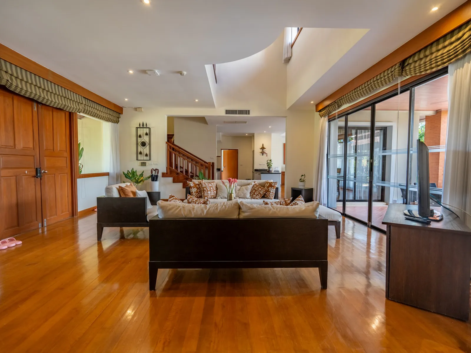 Продается 4-спальная вилла с бассейном у озера, Лагуна - Laguna, Phuket - Фото 21