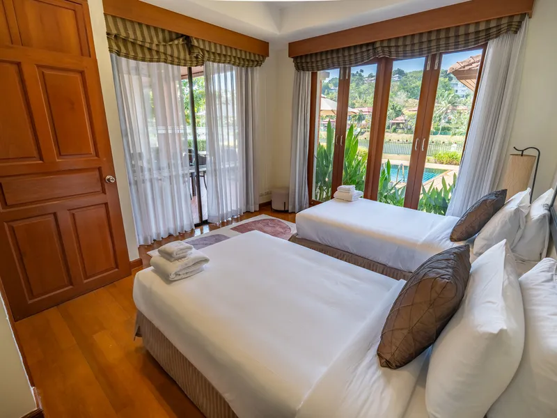 Продается 4-спальная вилла с бассейном у озера, Лагуна - Laguna, Phuket - Главное фото