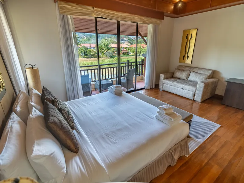 Продается 4-спальная вилла с бассейном у озера, Лагуна - Laguna, Phuket - Главное фото