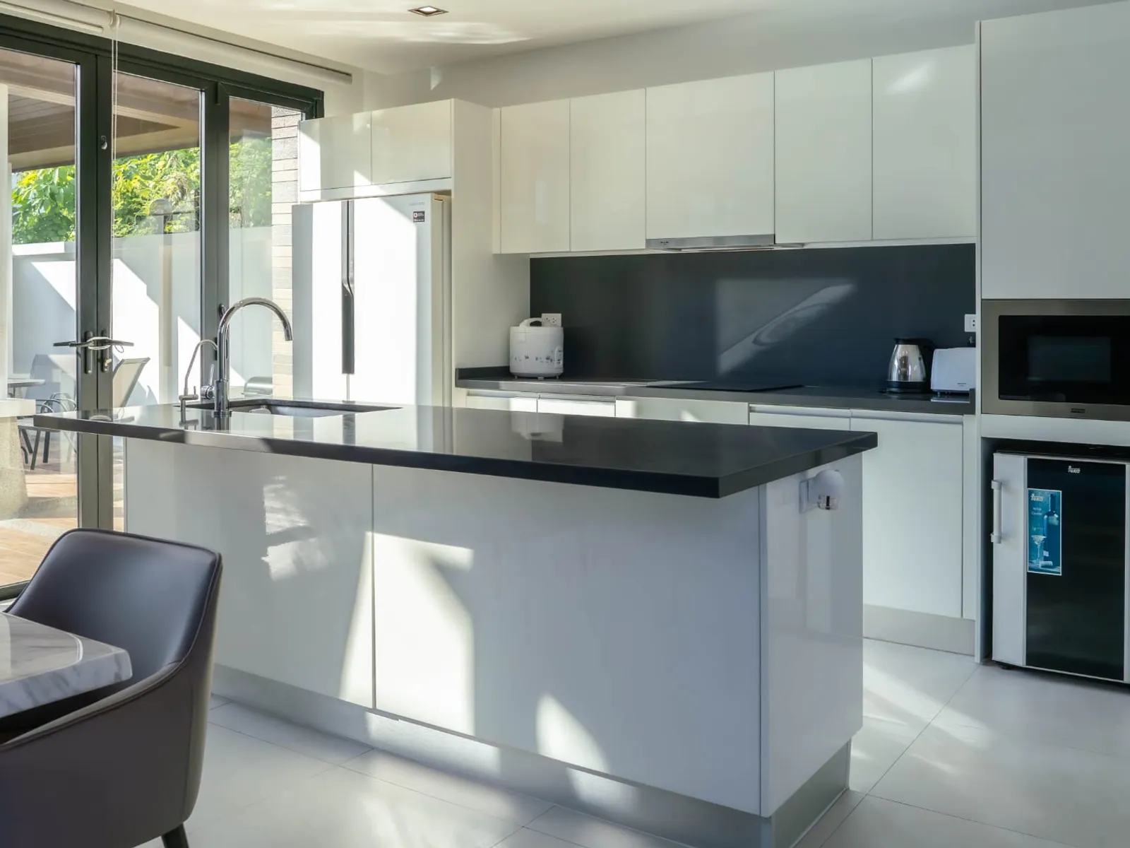 3-Bedroom Contemporary Pool Villa for Rent, Rawai - Rawai, Phuket - Photo 7