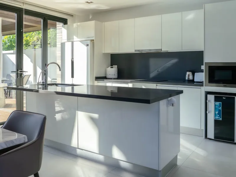 3-Bedroom Contemporary Pool Villa for Rent, Rawai - Rawai, Phuket - Main photo