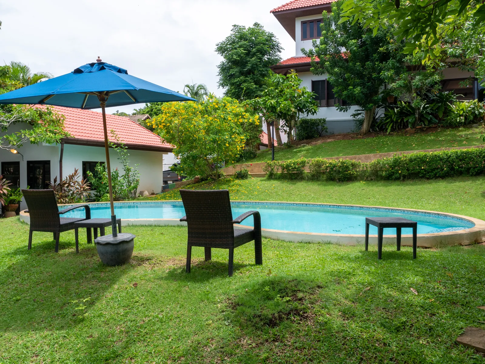 7-Bedroom Estate with Pool and Guest Bungalows, Rawai, Freehold - Rawai, Phuket - Photo 44