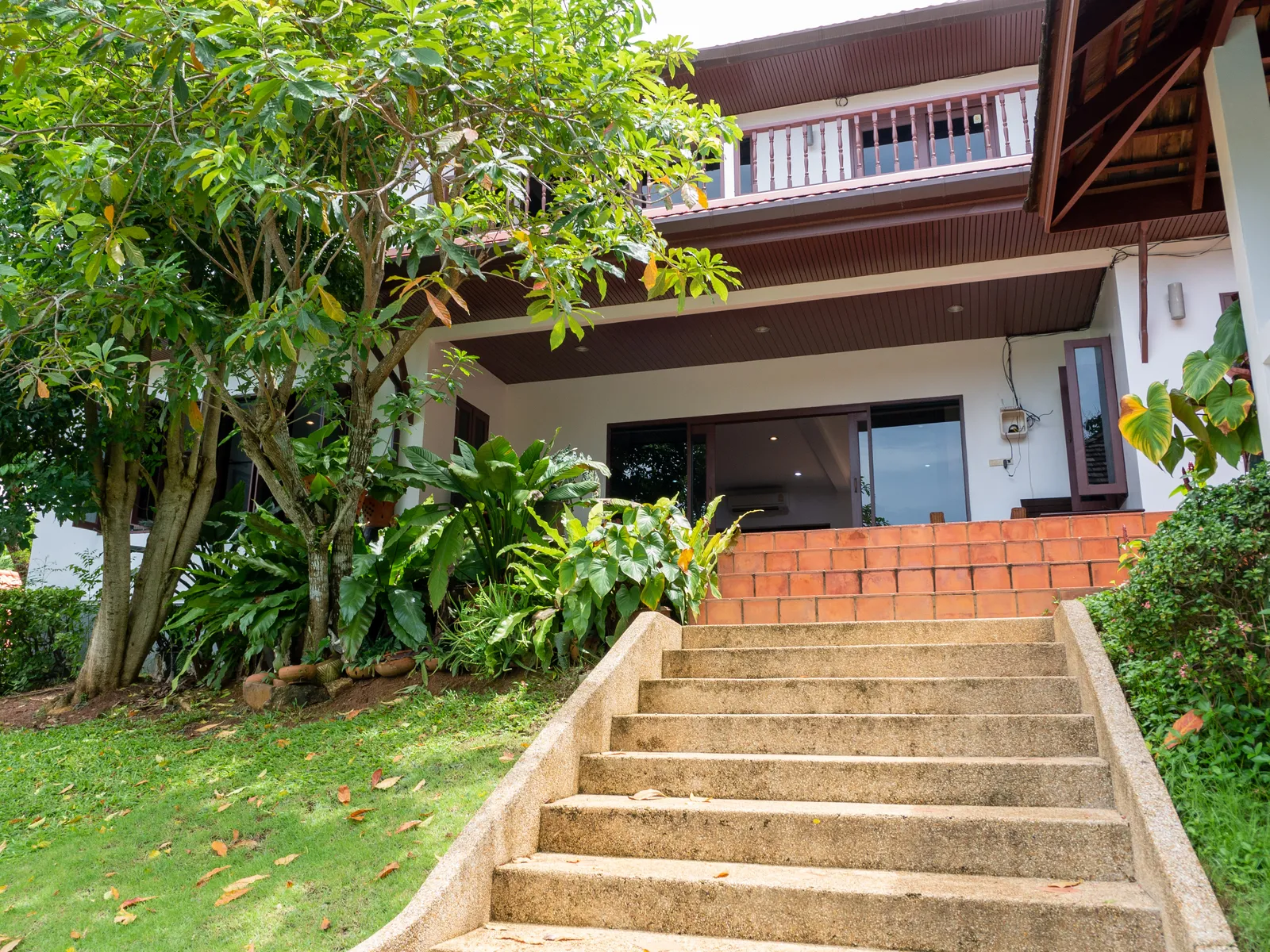 7-Bedroom Estate with Pool and Guest Bungalows, Rawai, Freehold - Rawai, Phuket - Photo 48