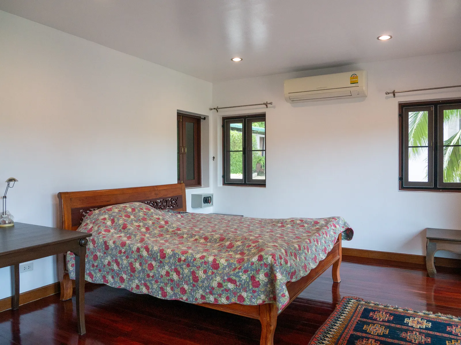 7-Bedroom Estate with Pool and Guest Bungalows, Rawai, Freehold - Rawai, Phuket - Photo 32