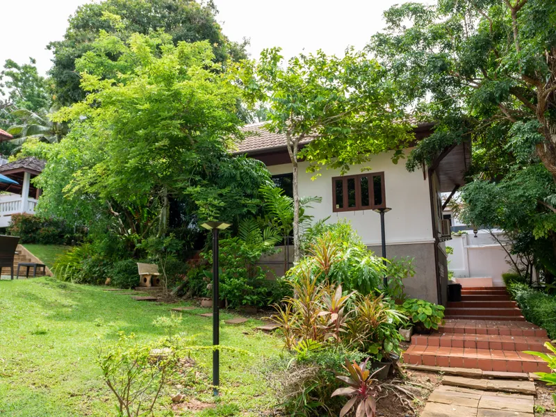 7-Bedroom Estate with Pool and Guest Bungalows, Rawai, Freehold - Rawai, Phuket - Main photo