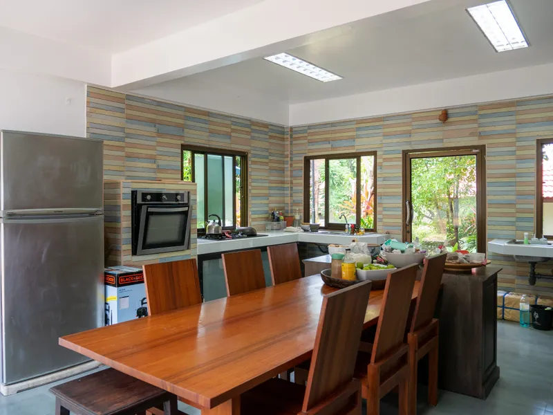 7-Bedroom Estate with Pool and Guest Bungalows, Rawai, Freehold - Rawai, Phuket - Main photo