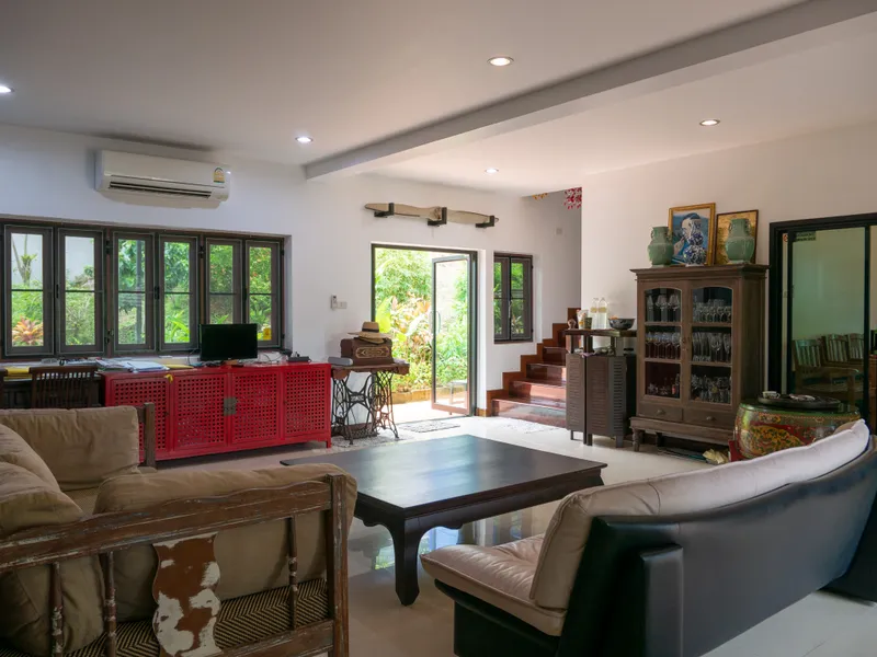 7-Bedroom Estate with Pool and Guest Bungalows, Rawai, Freehold - Rawai, Phuket - Main photo