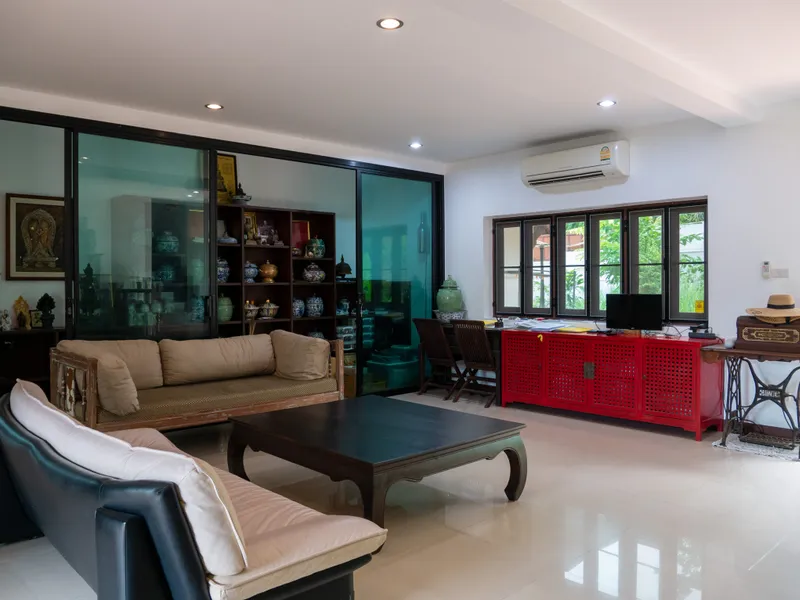 7-Bedroom Estate with Pool and Guest Bungalows, Rawai, Freehold - Rawai, Phuket - Main photo