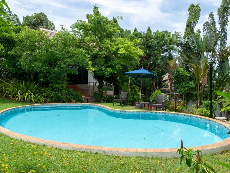 7-Bedroom Estate with Pool and Guest Bungalows, Rawai, Freehold - Rawai, Phuket - Main photo