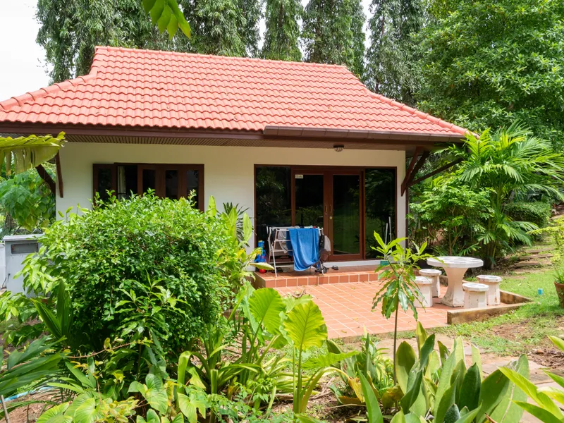 7-Bedroom Estate with Pool and Guest Bungalows, Rawai, Freehold - Rawai, Phuket - Main photo
