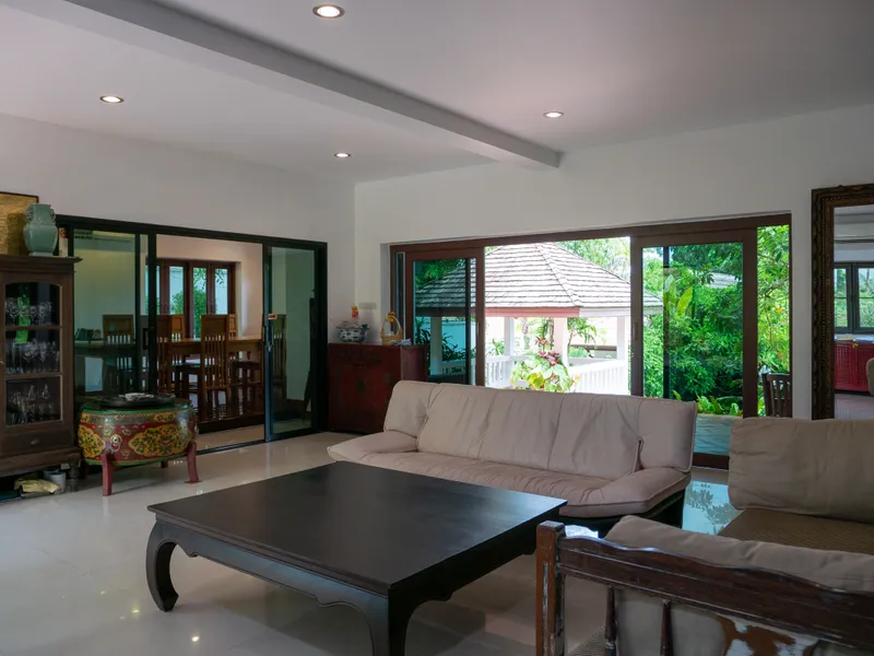 7-Bedroom Estate with Pool and Guest Bungalows, Rawai, Freehold - Rawai, Phuket - Main photo