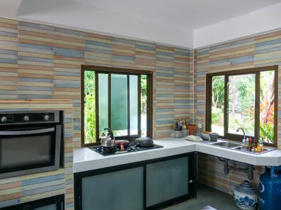 7-Bedroom Estate with Pool and Guest Bungalows, Rawai, Freehold - Rawai, Phuket - Photo 51