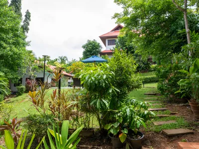 7-Bedroom Estate with Pool and Guest Bungalows, Rawai, Freehold - Rawai, Phuket - Photo 41