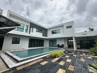 Современная вилла с 5 спальнями и бассейном в Пхукет-Тауне - Phuket Town, Phuket - Недвижимость на продажу или в аренду на Пхукете