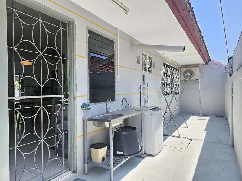 3-Bedroom Pet-Friendly House for Rent, Thalang, Sublease OK - Thalang, Phuket - Main photo