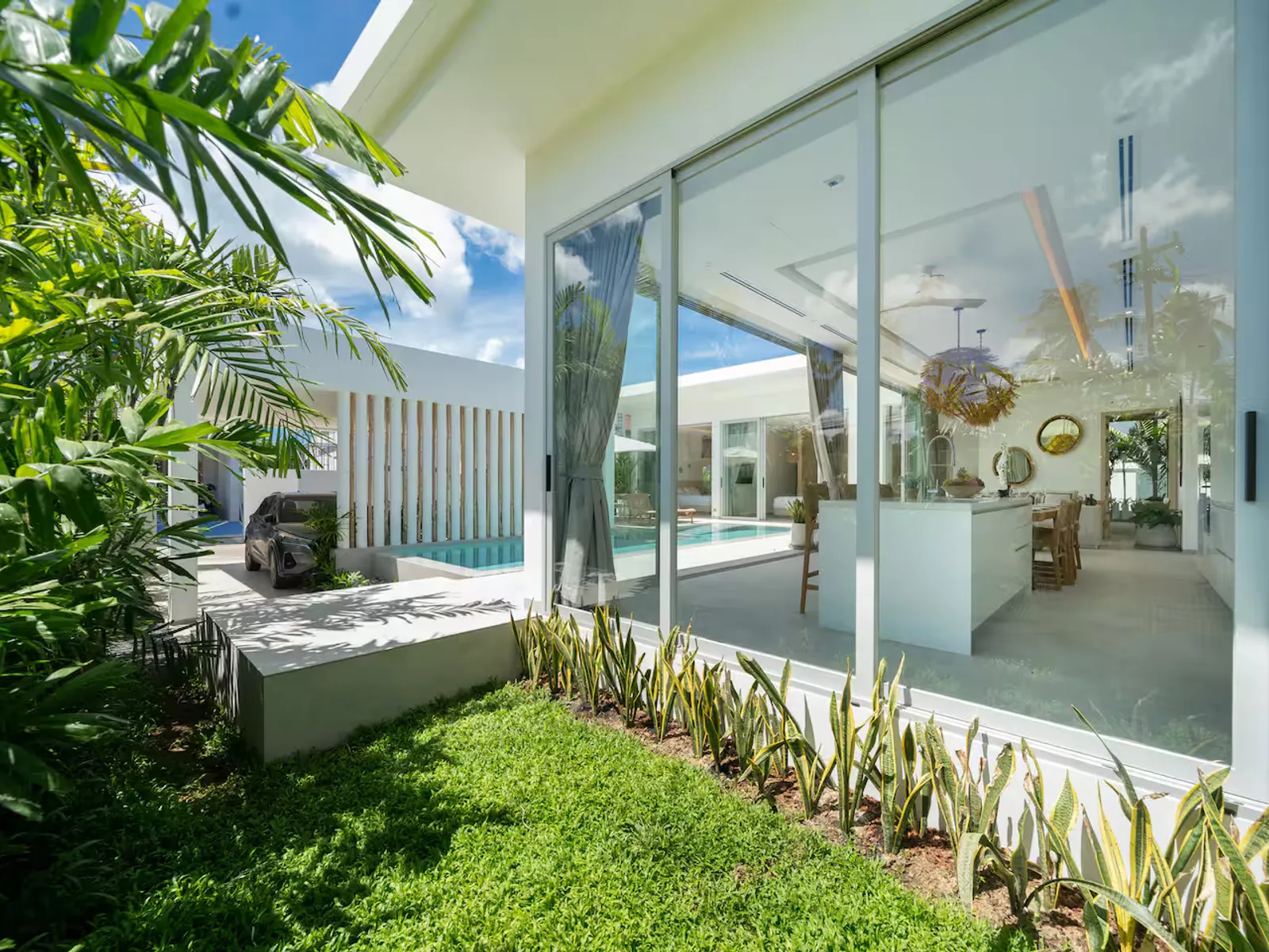 4-Bedroom Pool Villa for Sale, Rawai, Freehold - Rawai, Phuket, Thailand - Photo 25