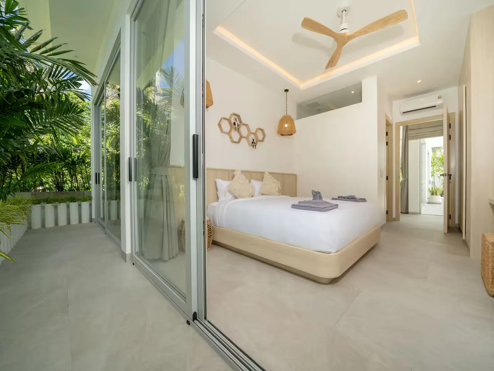 4-Bedroom Pool Villa for Sale, Rawai, Freehold - Rawai, Phuket, Thailand - Photo 13