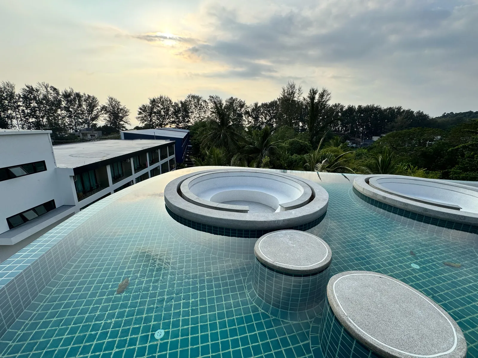 Квартира с 2 спальнями на продажу, район Найтон Бич - Nai Thon, Phuket - Фото 1
