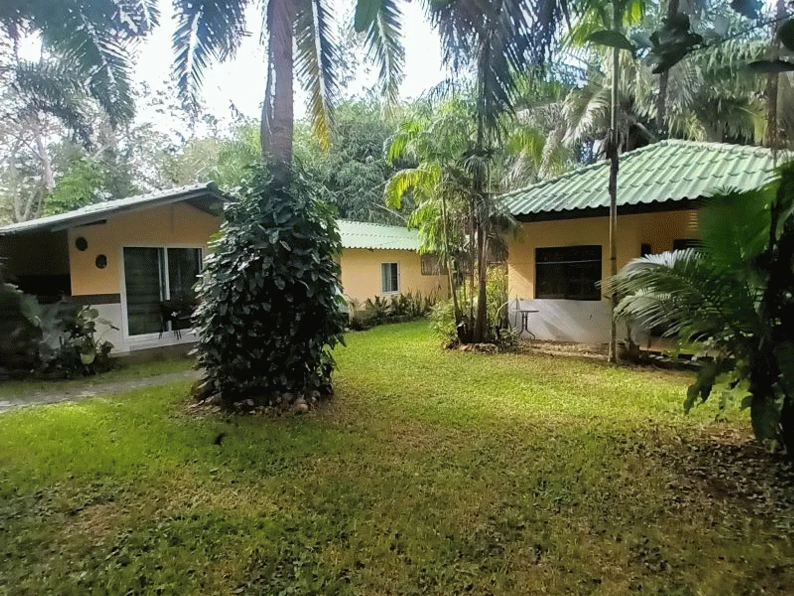 Secluded 4-Bedroom Property on 800 sqm, Rawai, Freehold - Rawai, Phuket - Photo 10