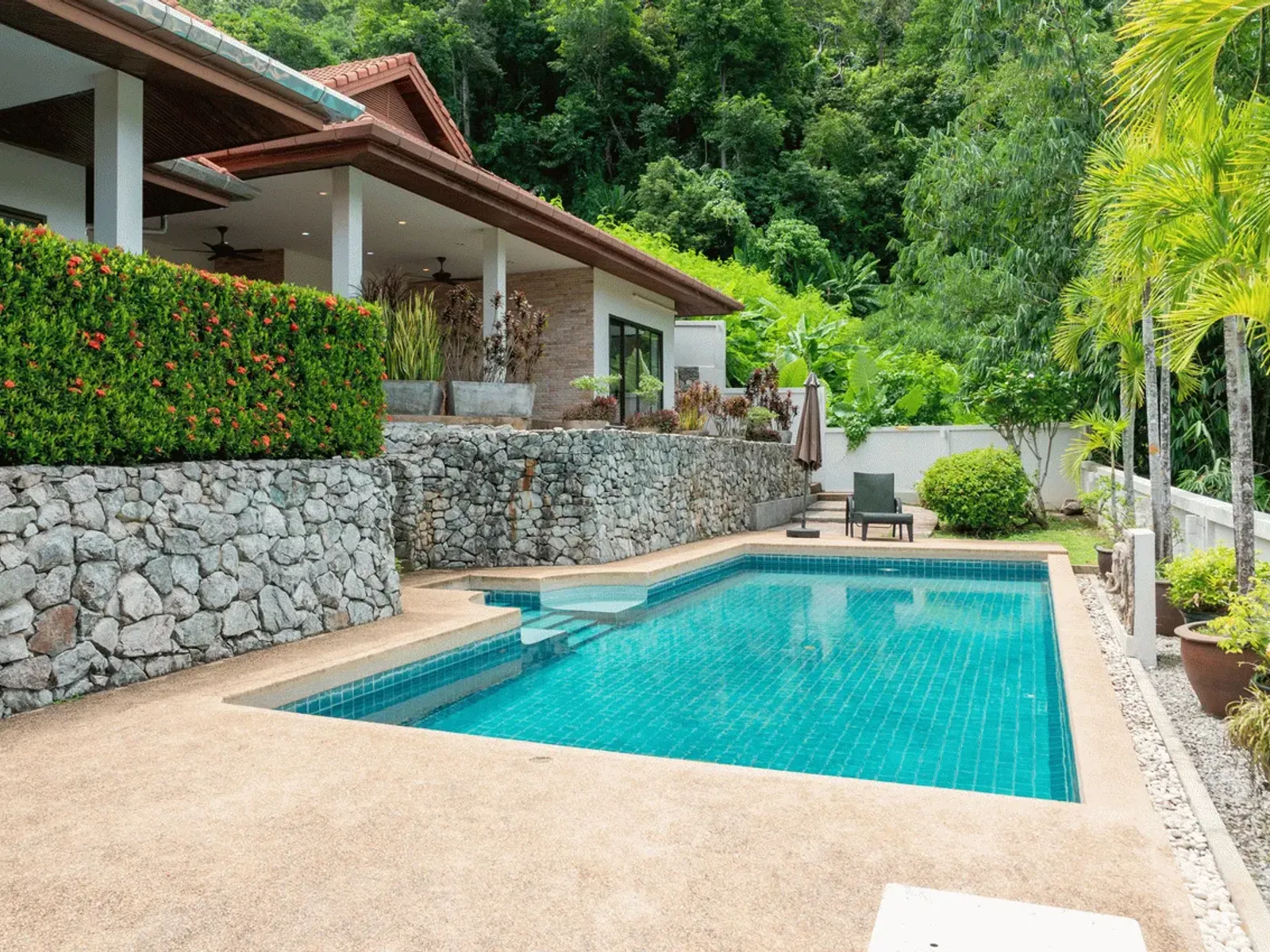 Private Pool Villa with 2 Separate Houses | 5 Bedrooms | Leasehold - Rawai, Phuket - Photo 8