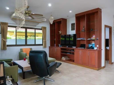 Private Pool Villa with 2 Separate Houses | 5 Bedrooms | Leasehold - Rawai, Phuket - Photo 22