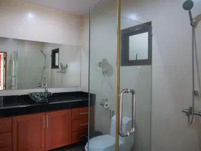 Private Pool Villa with 2 Separate Houses | 5 Bedrooms | Leasehold - Rawai, Phuket - Photo 39