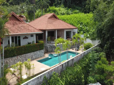 Private Pool Villa with 2 Separate Houses | 5 Bedrooms | Leasehold - Rawai, Phuket - Property for sale or rent in Phuket