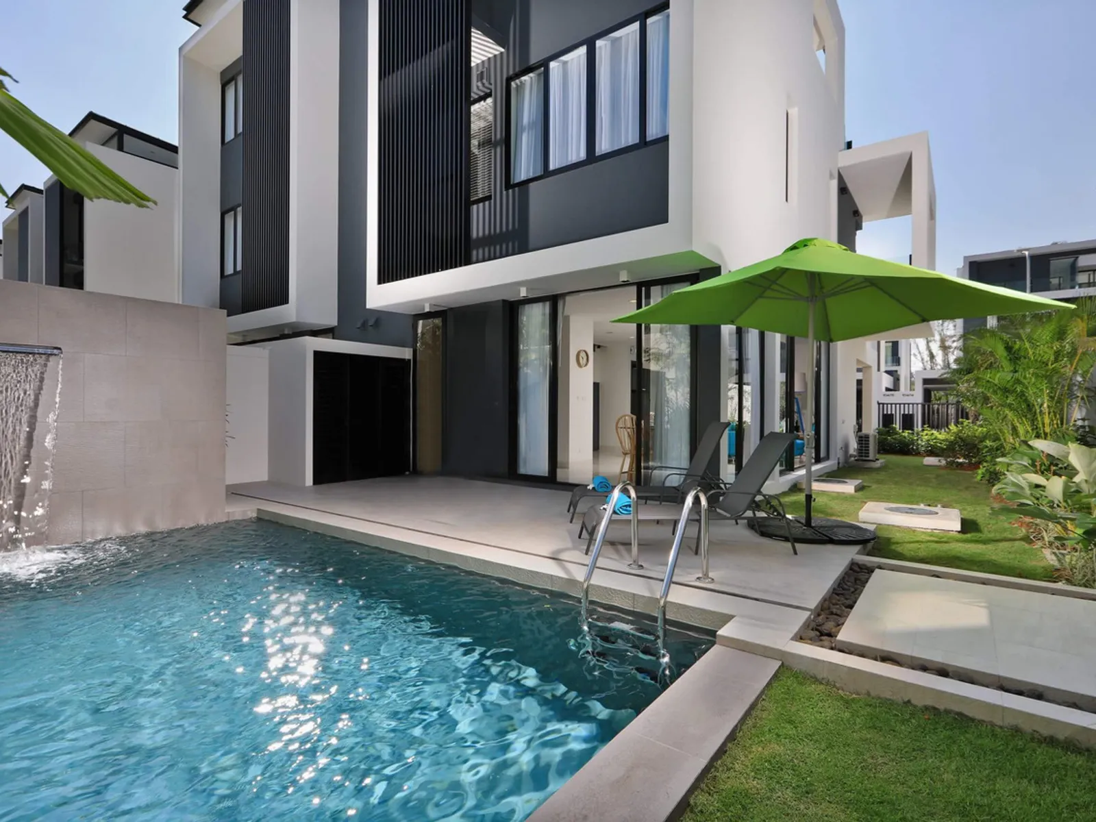 Laguna Park 2, 3-Bedroom Townhouse with Rooftop Terrace for Sale, Laguna, Freehold - Laguna, Phuket - Photo 1