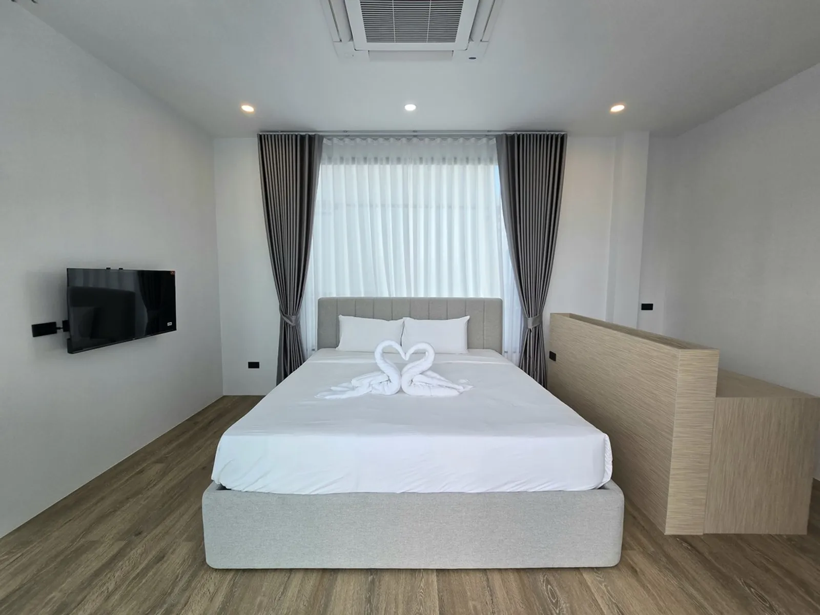 3-Bedroom New Pool Villa for Sale, Rawai, High Ceilings, Freehold - Rawai, Phuket - Photo 30