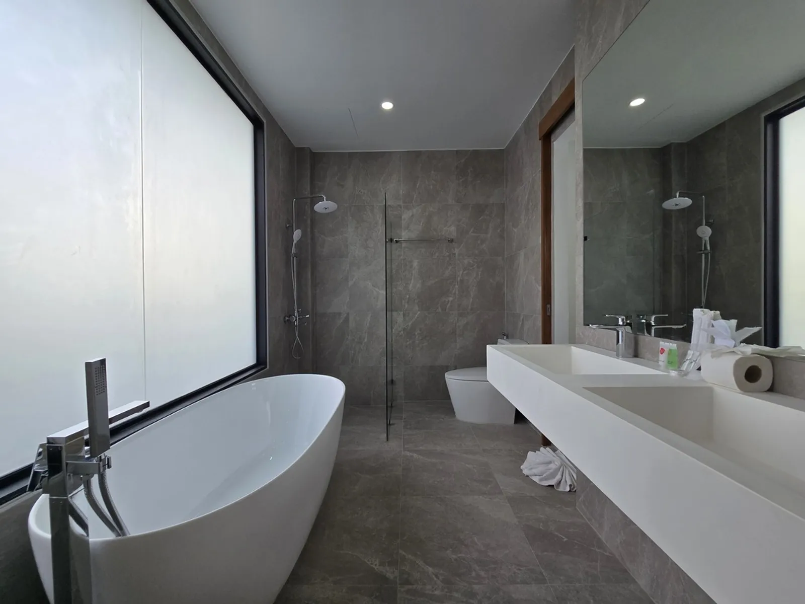3-Bedroom New Pool Villa for Sale, Rawai, High Ceilings, Freehold - Rawai, Phuket - Photo 34