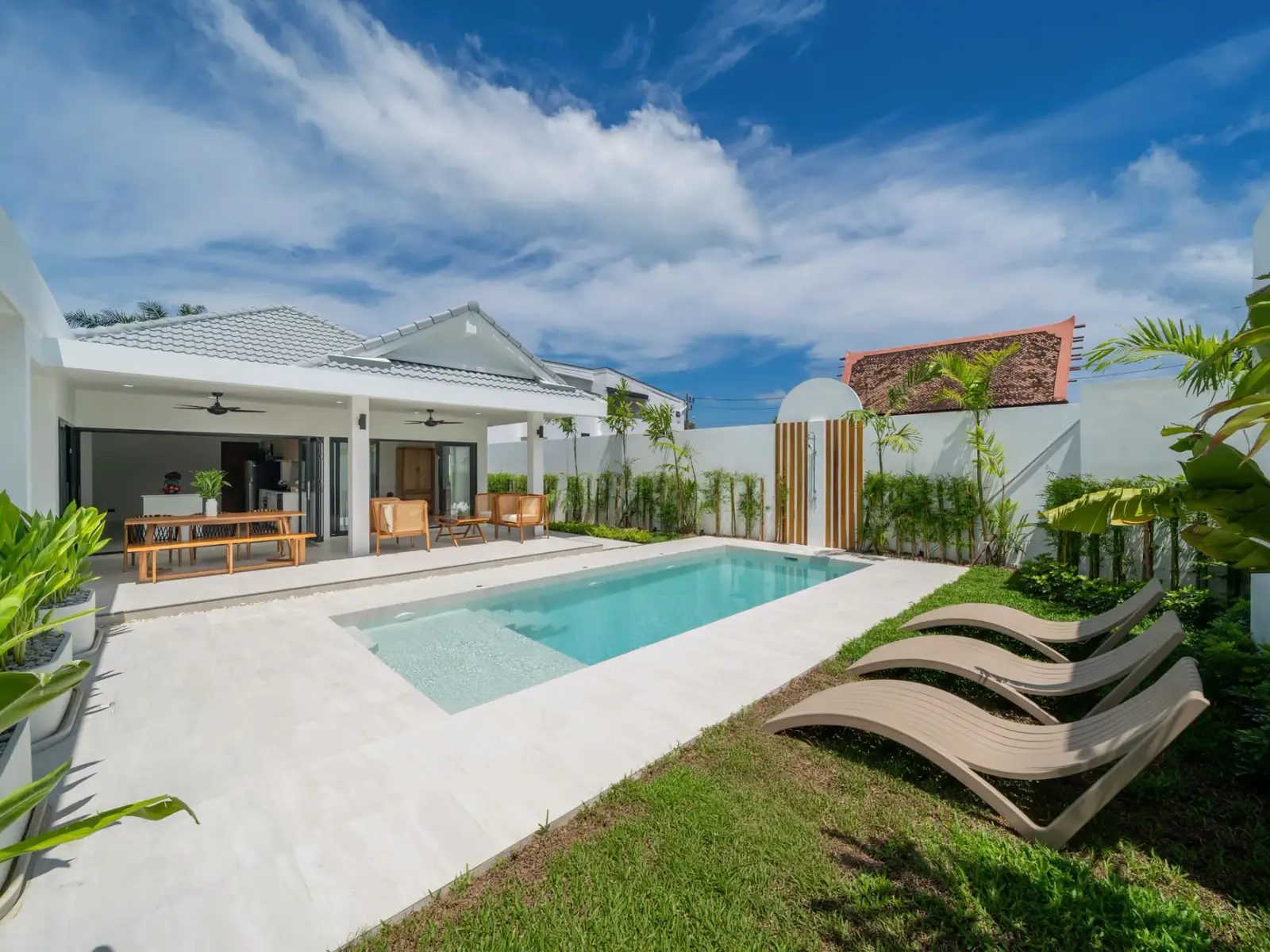 Продается Балийская вилла с 4 спальнями и бассейном, Раваи - Rawai, Mueang Phuket - Главное фото