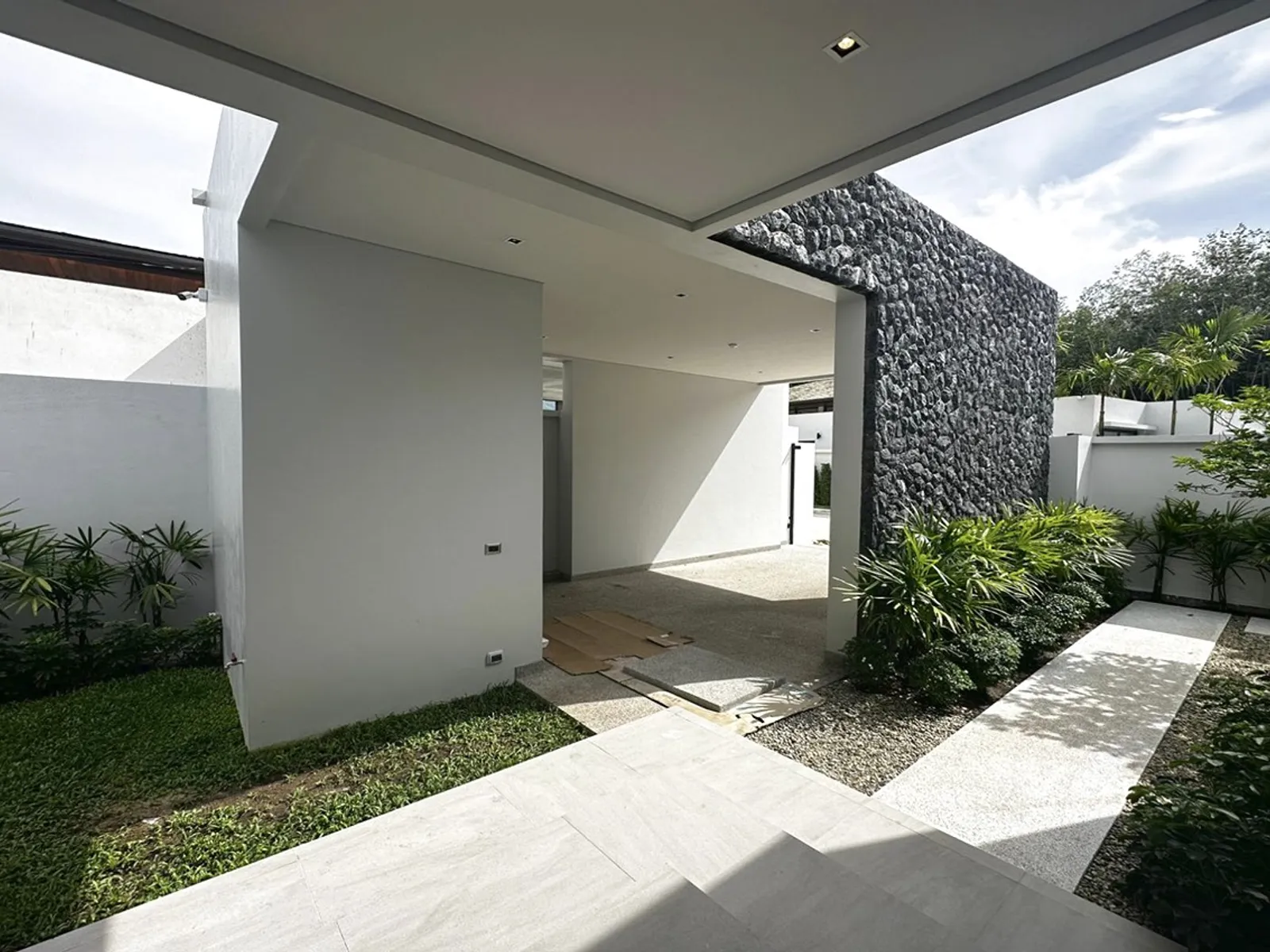 Botanica Modern Loft, 2-Bedroom Pool Villa, Cherng Talay, Freehold - Cherng Talay, Phuket - Photo 2