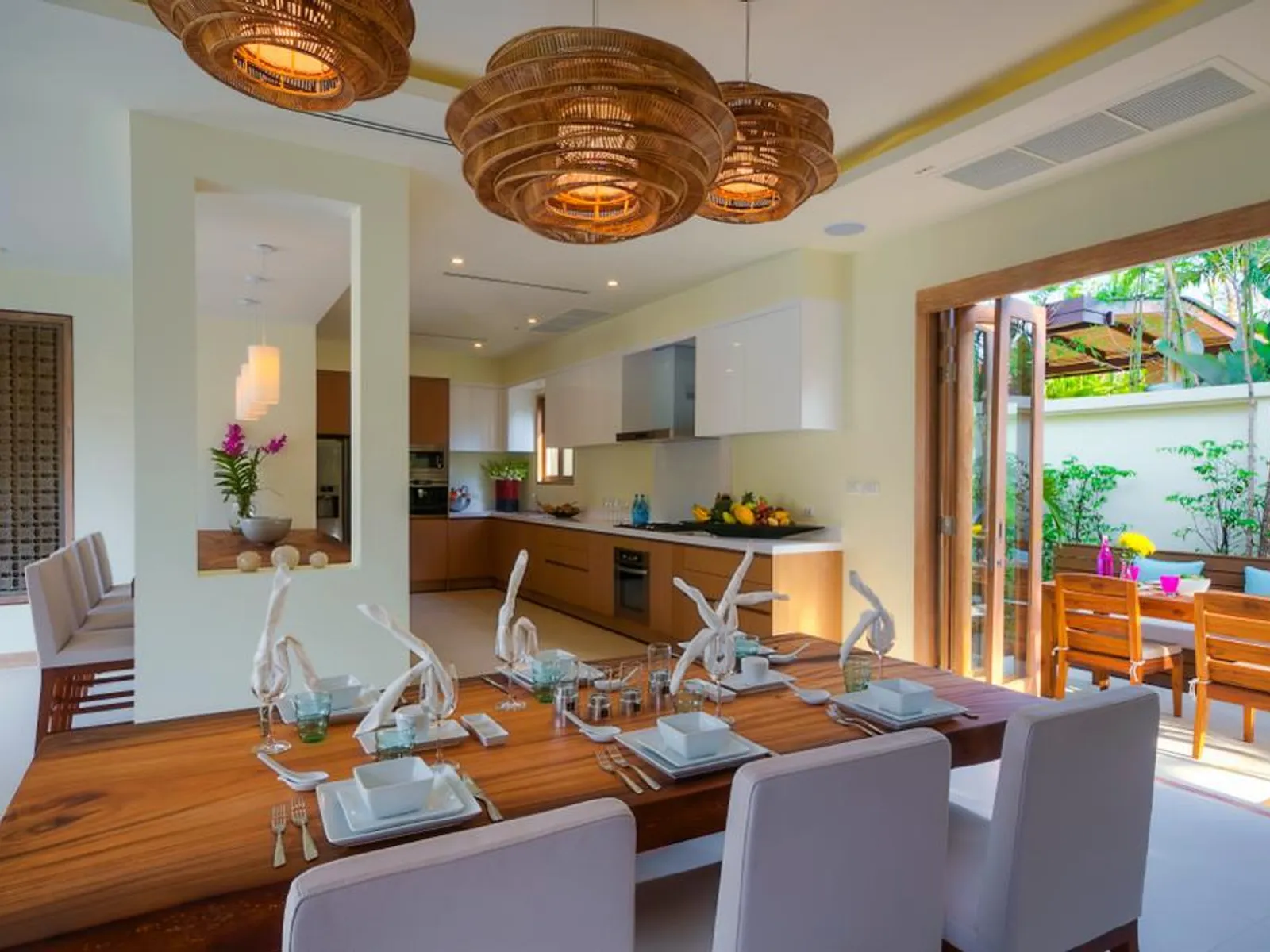 Sai Taan Villas, Villa rénovée de 5 chambres avec piscine à louer, Laguna - Laguna, Phuket - Photo 2