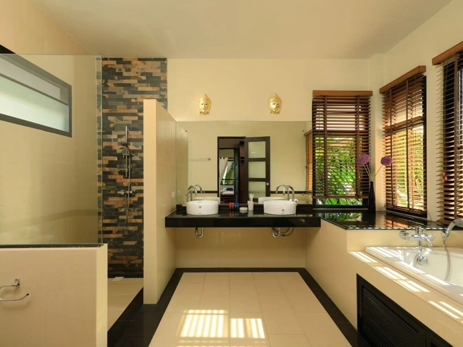 4-Bedroom Thai-Balinese Pool Villa for Sale, Rawai, Freehold - Rawai, Phuket - Photo 20