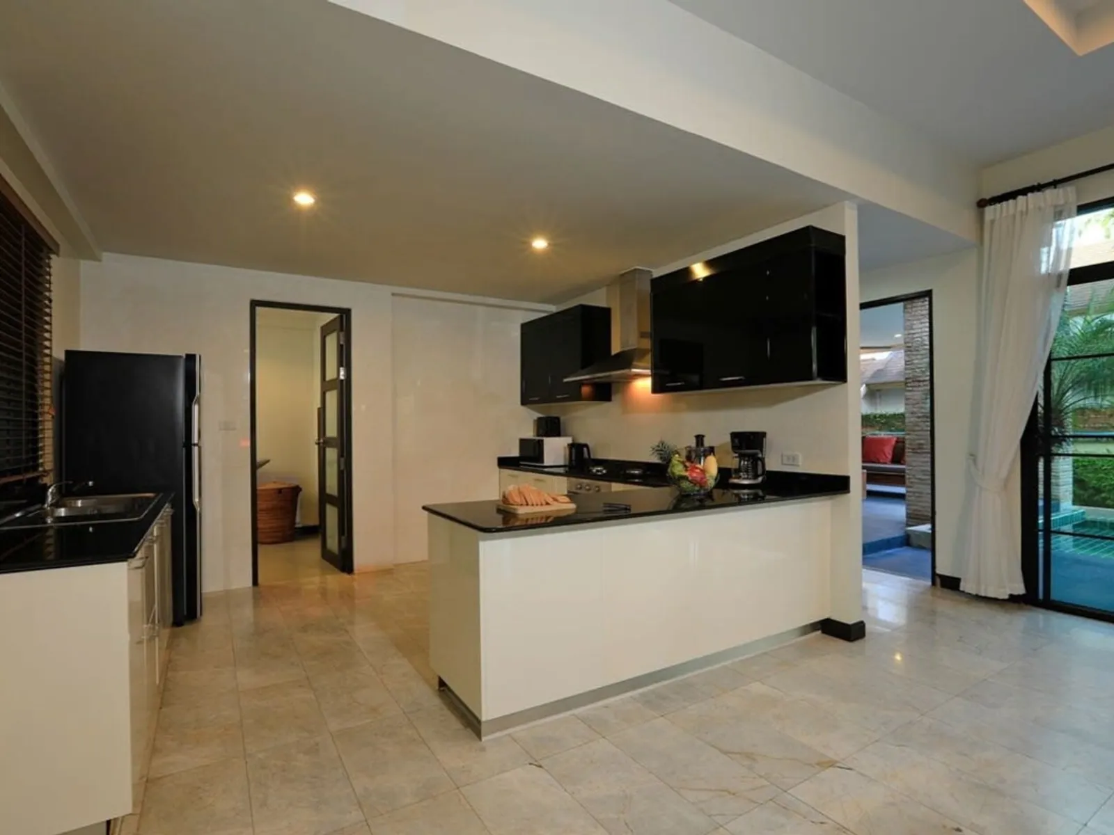 4-Bedroom Thai-Balinese Pool Villa for Sale, Rawai, Freehold - Rawai, Phuket - Photo 10