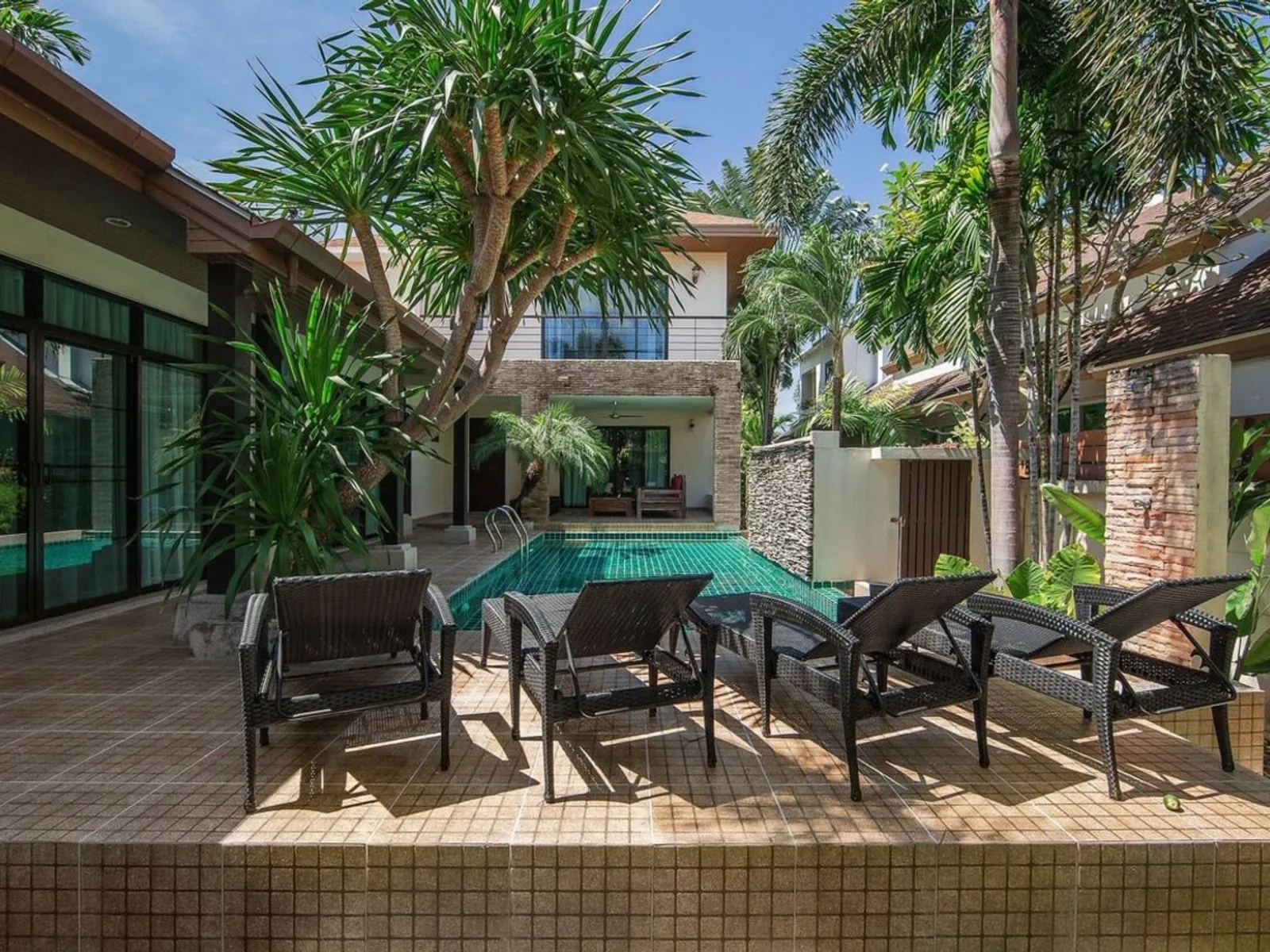 4-Bedroom Thai-Balinese Pool Villa for Sale, Rawai, Freehold - Rawai, Phuket - Photo 4