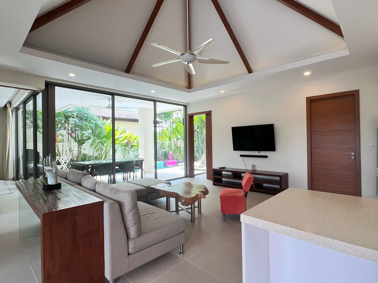 4-Bedroom House with Gym for Rent, Rawai, 800m to Beach - Rawai, Phuket - Photo 5