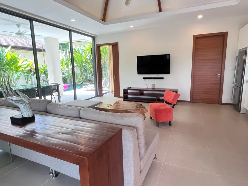 4-Bedroom House with Gym for Rent, Rawai, 800m to Beach - Rawai, Phuket - Main photo