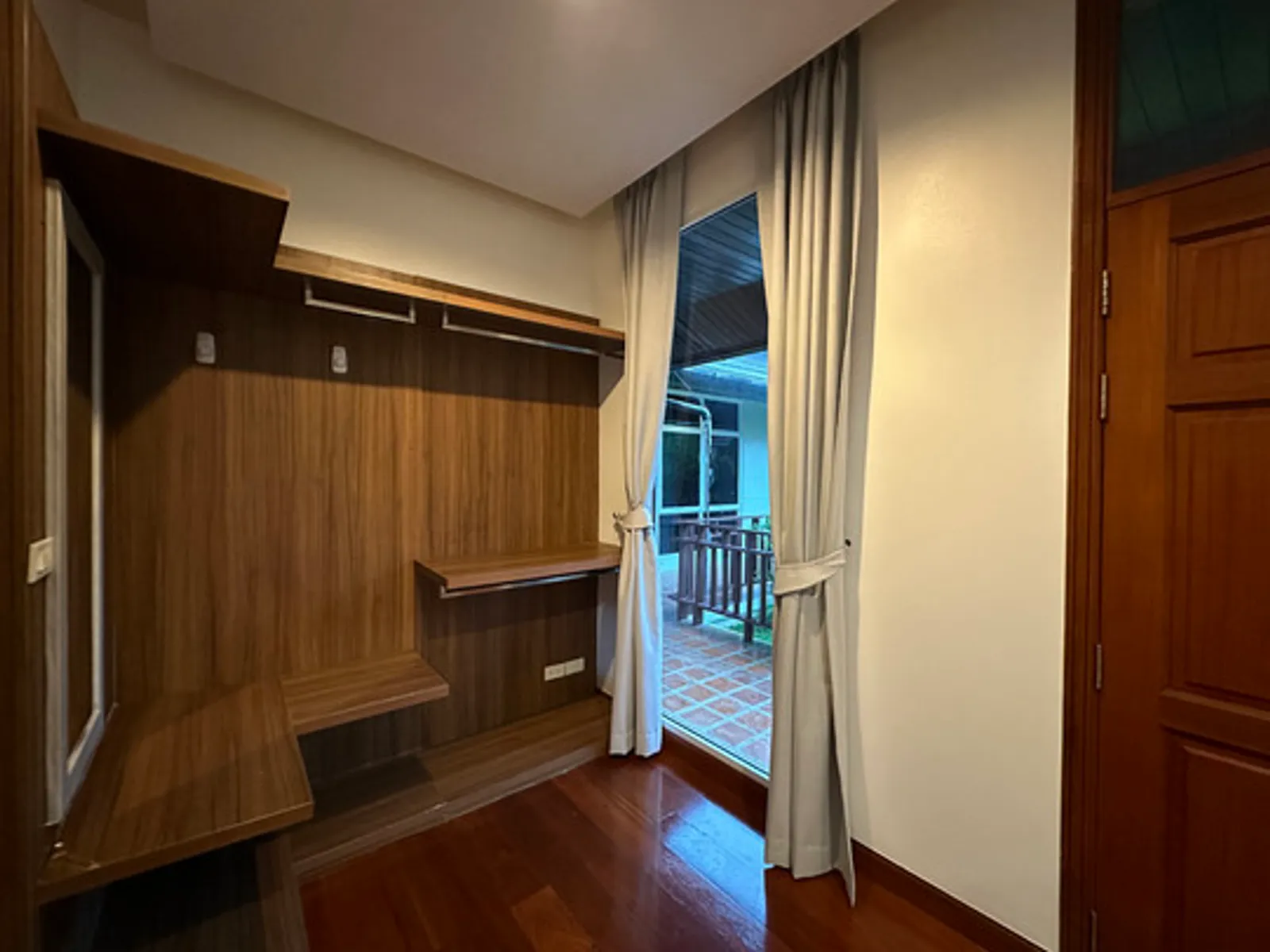 3-Bedroom Beachfront Pool Villa for Sale, Chalong, Freehold - Chalong, Phuket - Photo 23