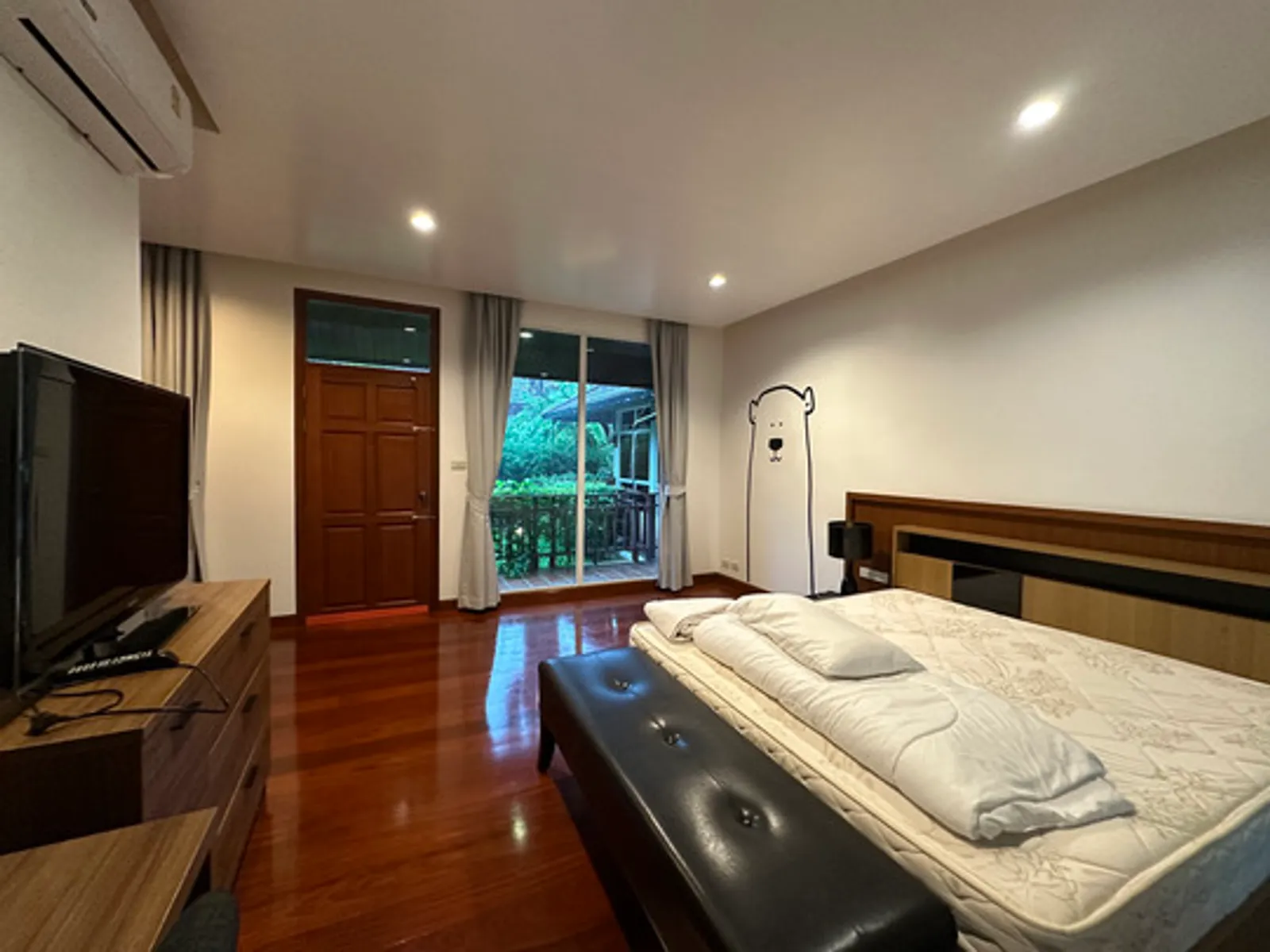 3-Bedroom Beachfront Pool Villa for Sale, Chalong, Freehold - Chalong, Phuket - Photo 24