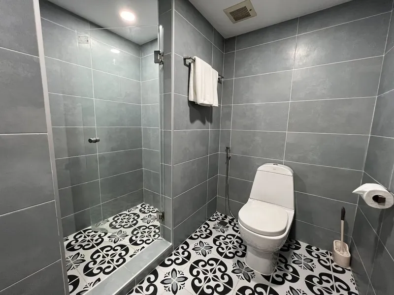 3-Bedroom Condo for Sale, Short Walk to Nai Harn Beach - Nai Harn, Phuket - Main photo