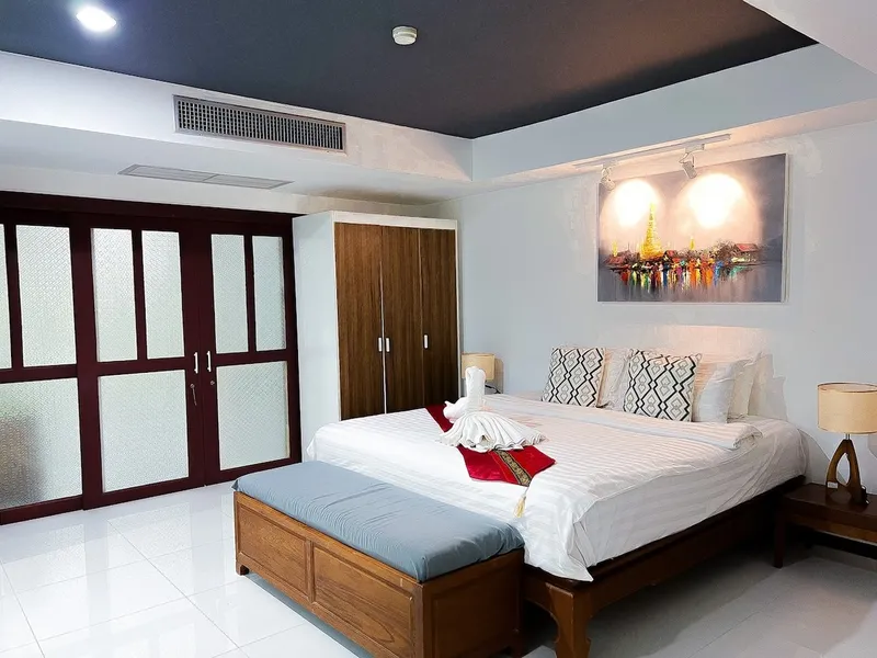 3-Bedroom Condo for Sale, Short Walk to Nai Harn Beach - Nai Harn, Phuket - Main photo