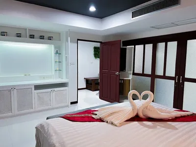 3-Bedroom Condo for Sale, Short Walk to Nai Harn Beach - Nai Harn, Phuket - Photo 12