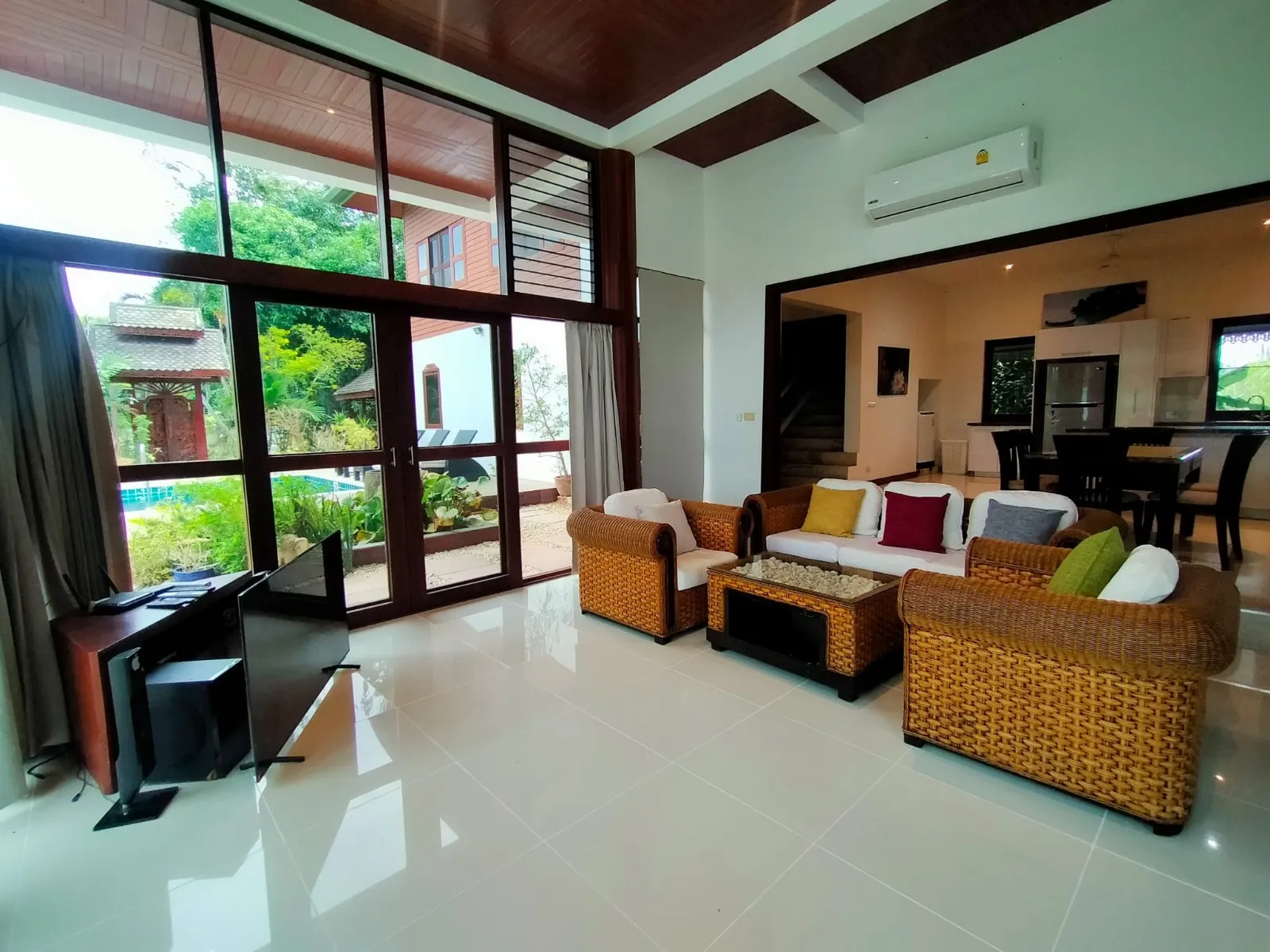 4-Bedroom Thai Teak Pool Villa for Rent, Rawai - Rawai, Phuket - Photo 26