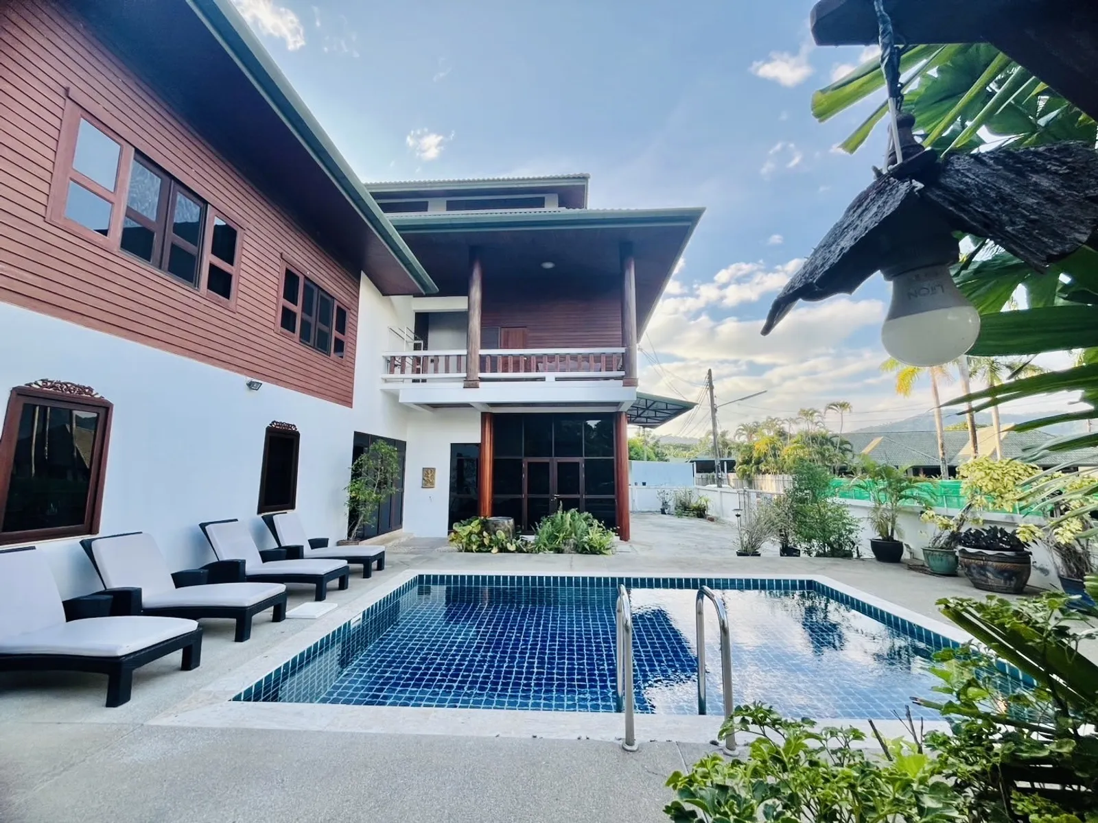 4-Bedroom Thai Teak Pool Villa for Rent, Rawai - Rawai, Phuket - Photo 3