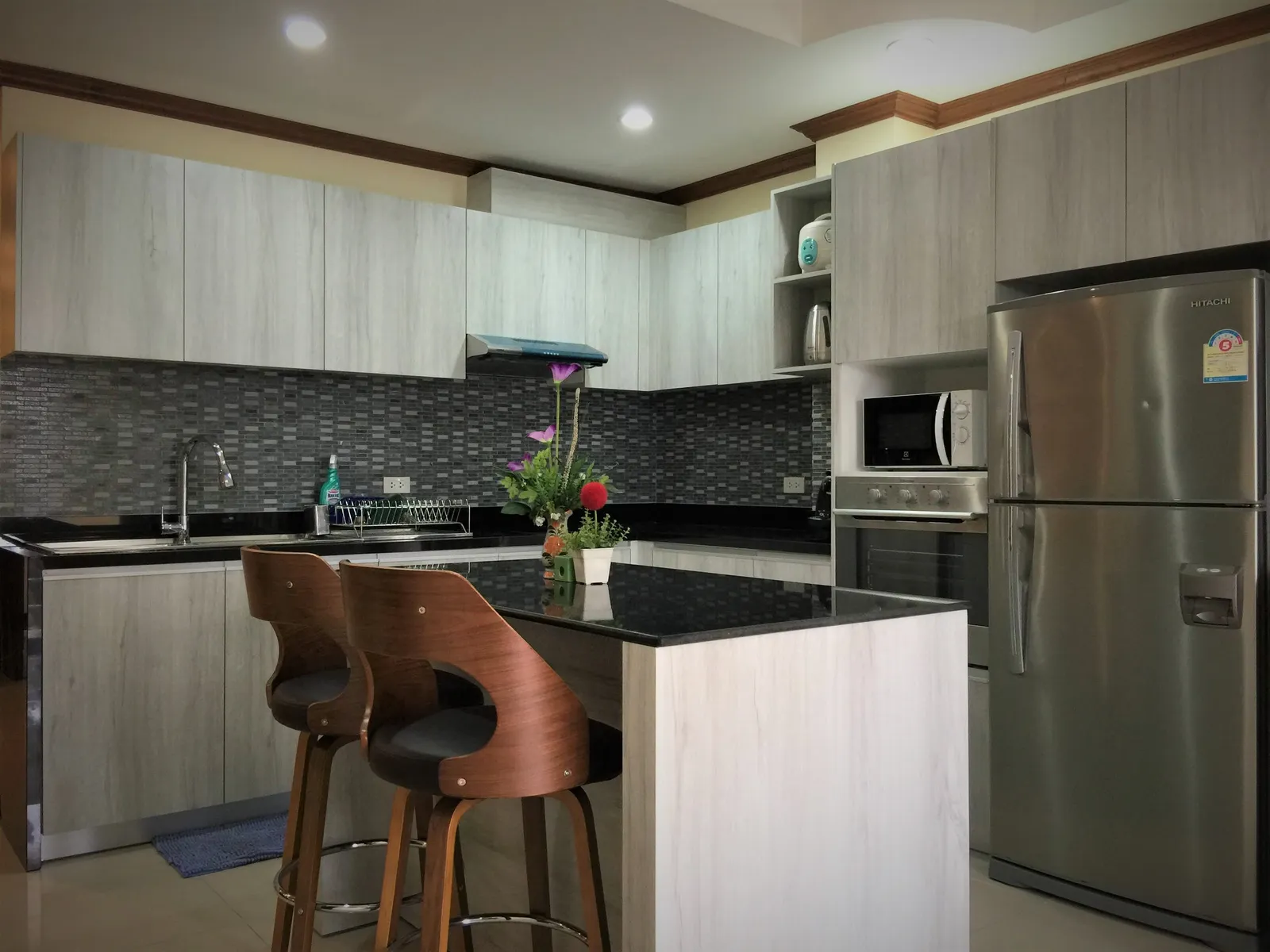 2-Bedroom Patong Bay Sea View Condo for Rent, Newly Renovated - Patong, Phuket - Photo 9