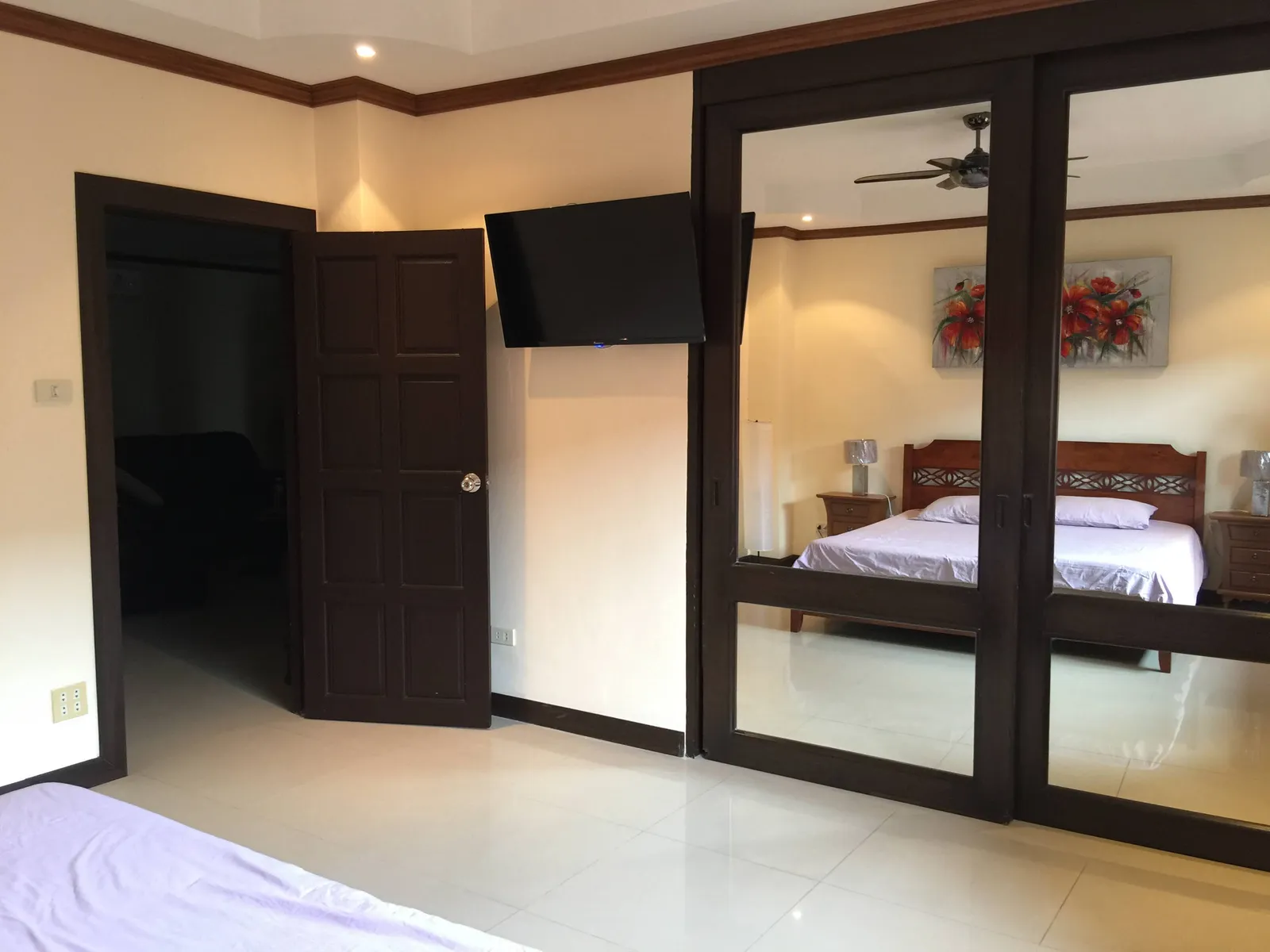 2-Bedroom Patong Bay Sea View Condo for Rent, Newly Renovated - Patong, Phuket - Photo 11